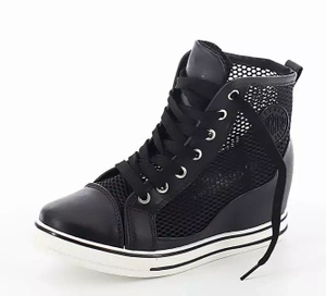 OUTLET Schwarze Sneaker aus Resvetta-Mesh - Schuhe