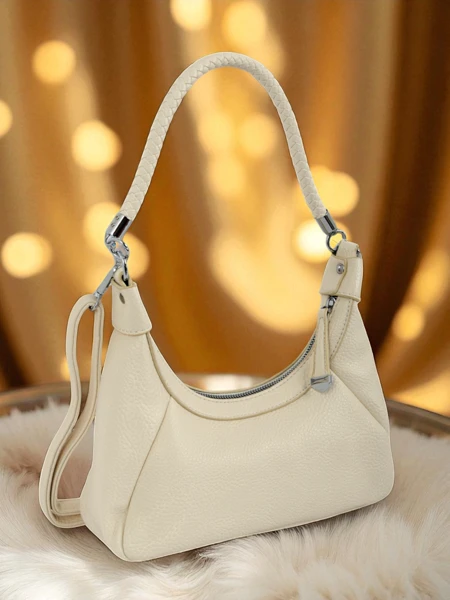 Royalfashion Kleine Damenhandtasche aus Öko-Leder mit dekorativem Riemen Lacquea