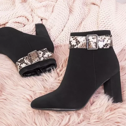 OUTLET Чорні ботильйони з пряжкою a'la зміїна шкіра Anya - Взуття