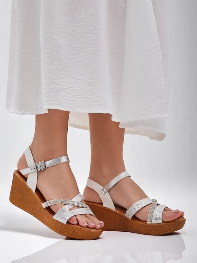 Royalfashion жіночі сандалі на танкетці з стразами та блискітками Eclat