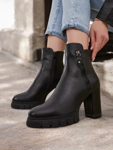 Royalfashion Damen Stiefeletten auf einem Pfosten Veloron