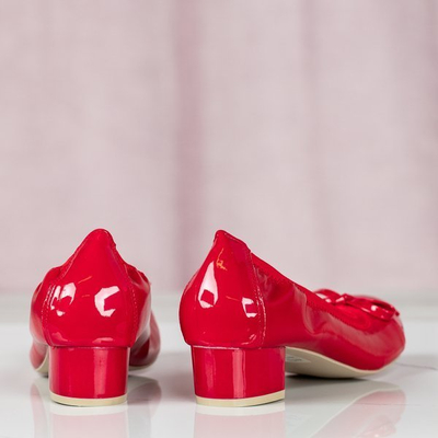 Rote Pumps mit niedrigen Absätzen Carmen - Schuhe 1