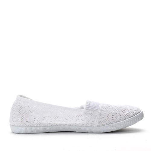 Białe baleriny wykonane z materiału - Obuwie