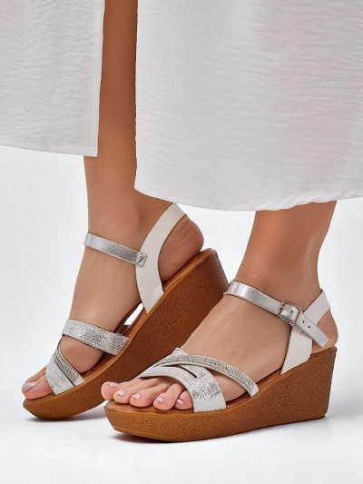 Royalfashion жіночі сандалі на танкетці з стразами та блискітками Eclat