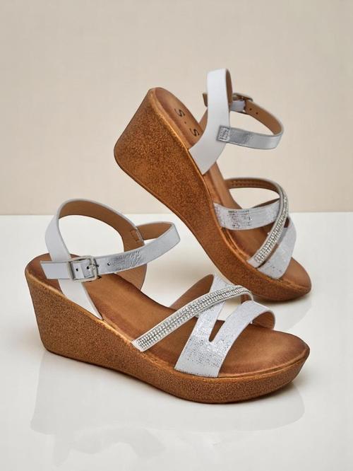 Royalfashion жіночі сандалі на танкетці з стразами та блискітками Eclat