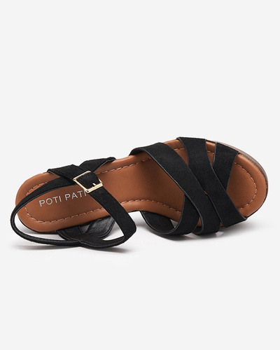 Schwarze Sandalen auf dem Post Öko-Wildleder Elikob- Schuhe