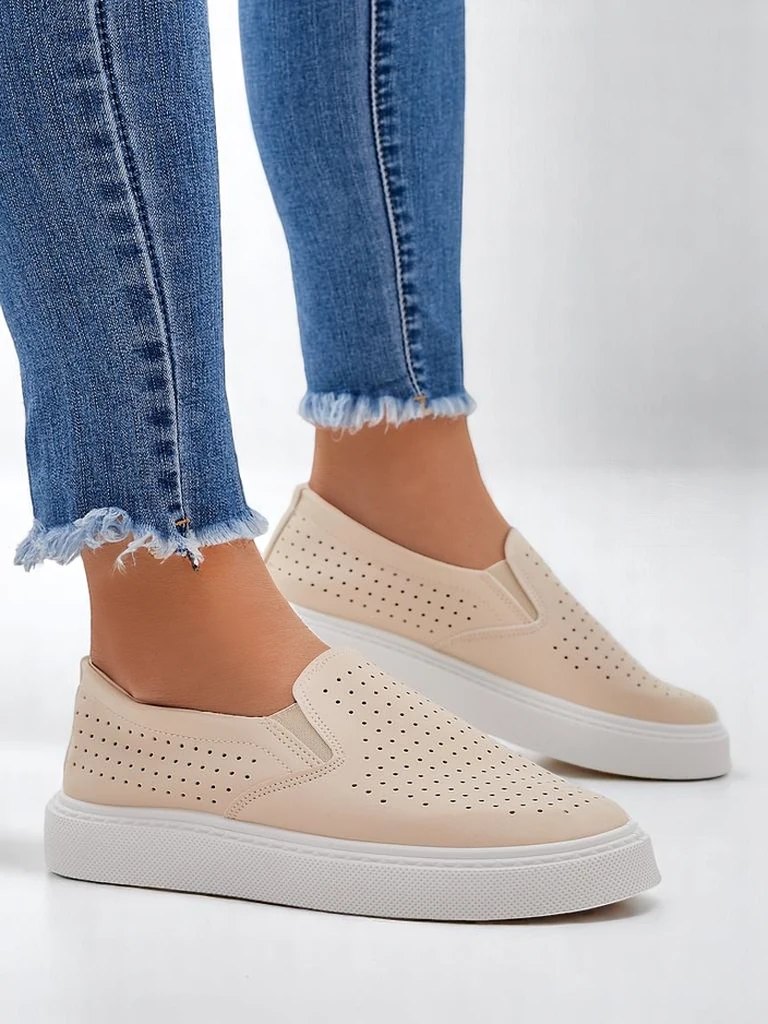 Royalfashion Damen perforierte Slipper Emillia