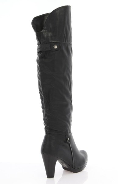 Schwarze, oberschenkelhohe Damenstiefel auf dem Yuiu Post - Footwear