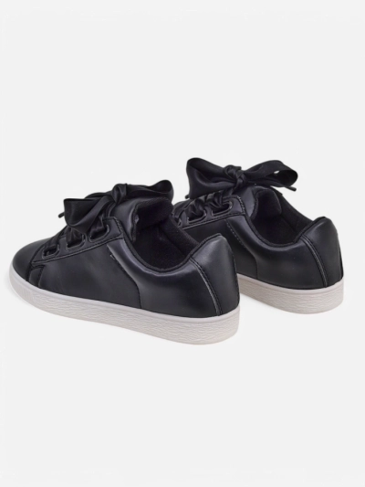 Royalfashion Damensneaker aus eco-Leder mit dekorativen Schnürsenkeln Etti