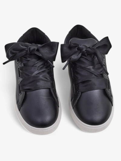 Royalfashion Damensneaker aus eco-Leder mit dekorativen Schnürsenkeln Etti