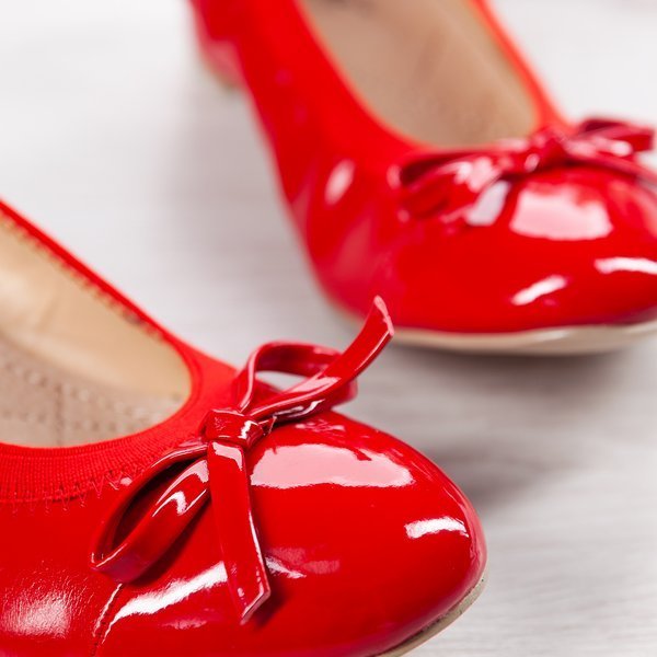 Rote Pumps mit niedrigen Absätzen Carmen - Schuhe 1