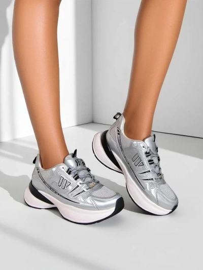 Royalfashion Damen Sport Sneakers auf einer dickeren Sohle Roality