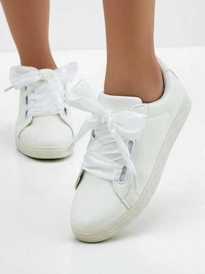 Royalfashion Damen Sneaker aus Eco-Leder mit dekorativen Schnürsenkeln Etti