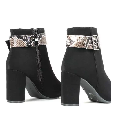 OUTLET Чорні ботильйони з пряжкою a'la зміїна шкіра Anya - Взуття