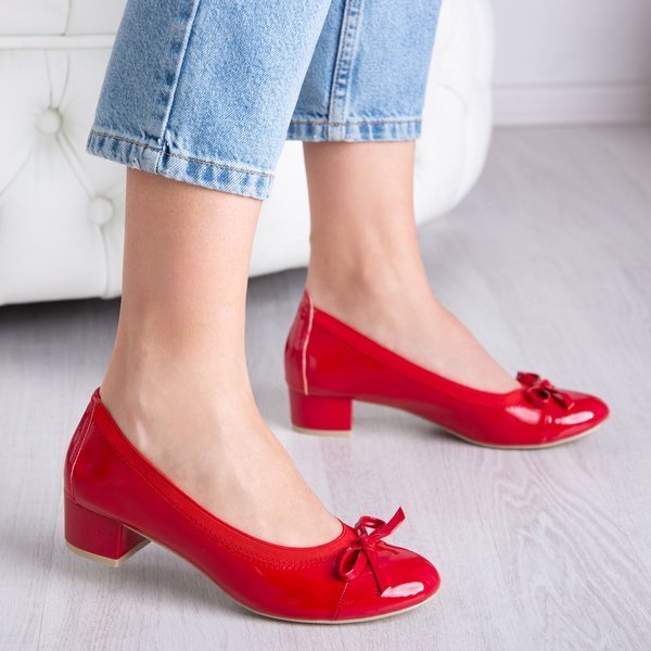 Rote Pumps mit niedrigen Absätzen Carmen - Schuhe 1