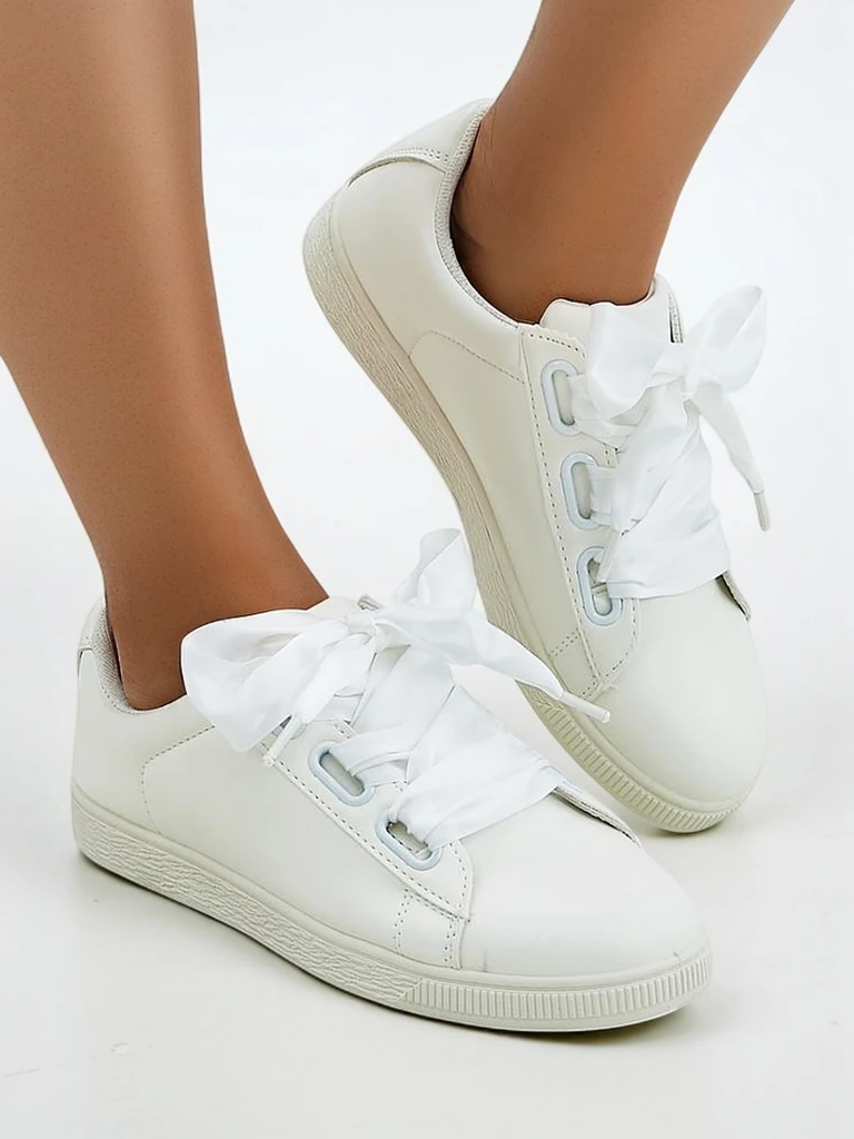 Royalfashion Damen Sneaker aus Eco-Leder mit dekorativen Schnürsenkeln Etti