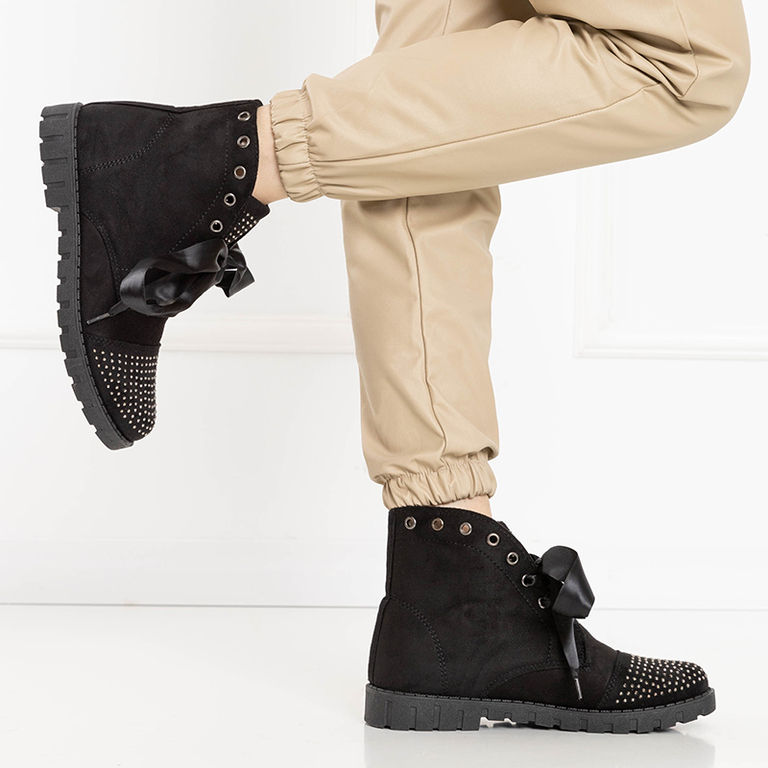 Schwarze Damen-Stiefeletten geschnürt mit Schleife mit Zirkonia Segadi - Schuhe