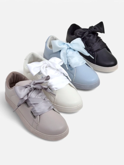 Royalfashion Damensneaker aus eco-Leder mit dekorativen Schnürsenkeln Etti