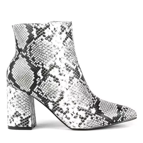 OUTLET Чорно-білі чоботи на стовпі із серпантином Verano - Туфлі