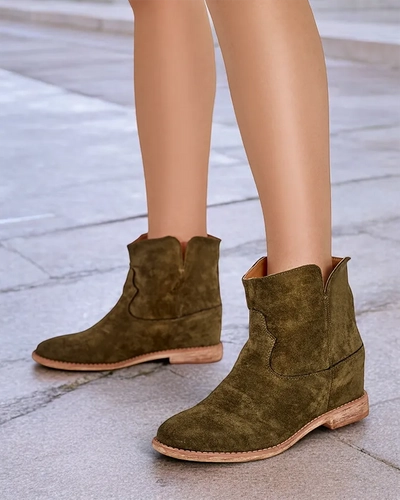 Royalfashion Cowboy-Style Ankle Boots auf einem überdachten Keilabsatz Blueston