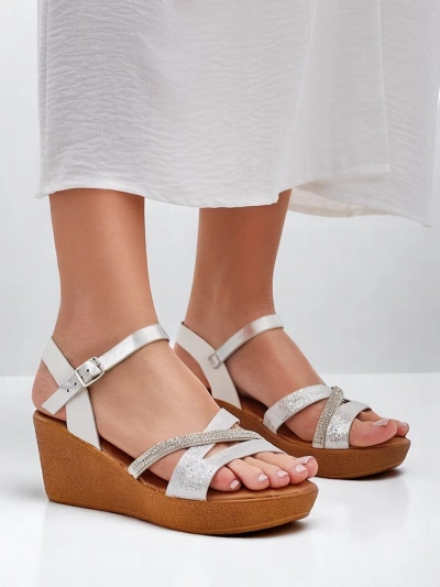 Royalfashion жіночі сандалі на танкетці з стразами та блискітками Eclat