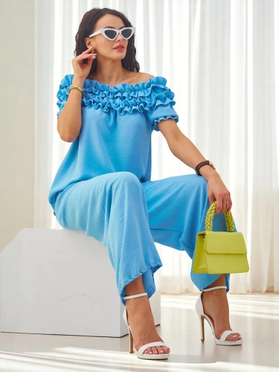 Royalfashion Damen-Set mit schulterfreier Bluse mit kurzen Ärmeln und dekorativem Ausschnitt sowie weit geschnittenen Hosen