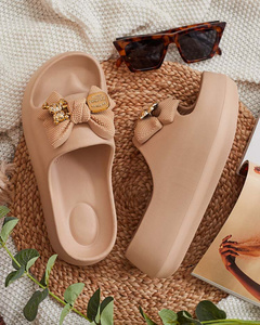 Royalfashion Damen-Gummi-Flip-Flops mit Perkip-Verzierungen