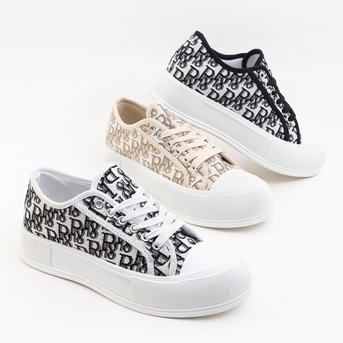 Чорні жіночі кеди з принтом Mieko