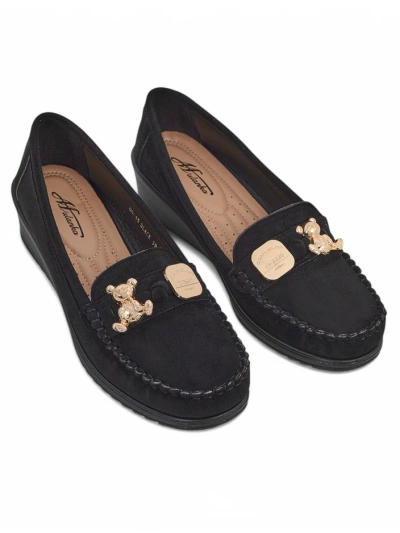 Royalfashion Damenloafers auf einem niedrigen Keil Mollan